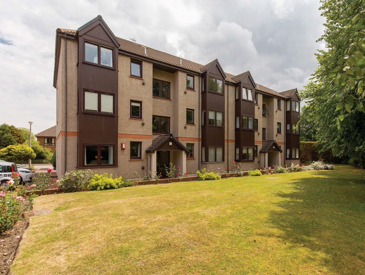 Edinburgh 2 Bed Flat, Moira Terrace, EH7 To Rent Now for £875.00 p/m