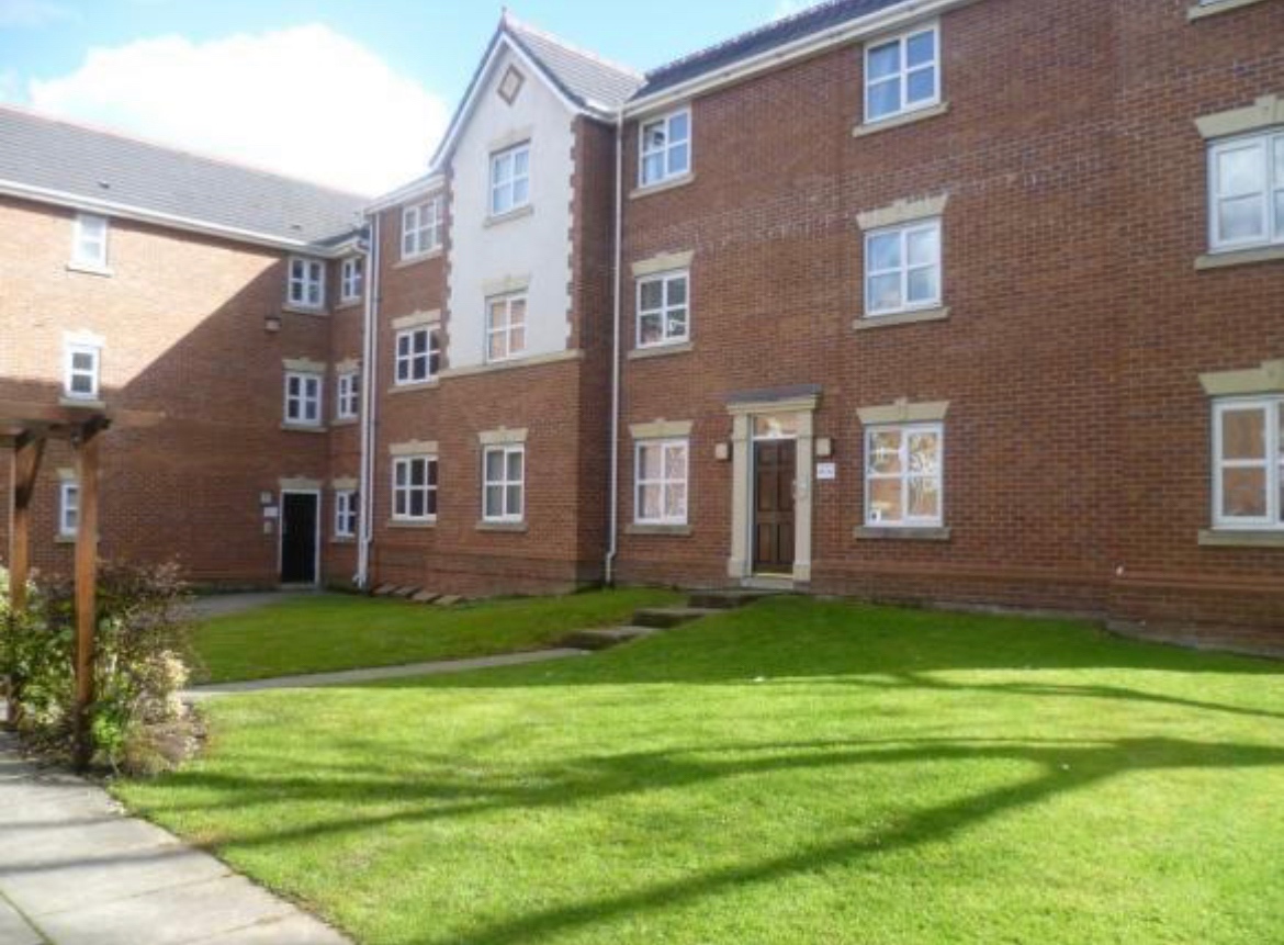 Wythenshawe, Manchester 2 Bed Flat, Greenwood Road, M22 To Rent Now for £995.00 p/m