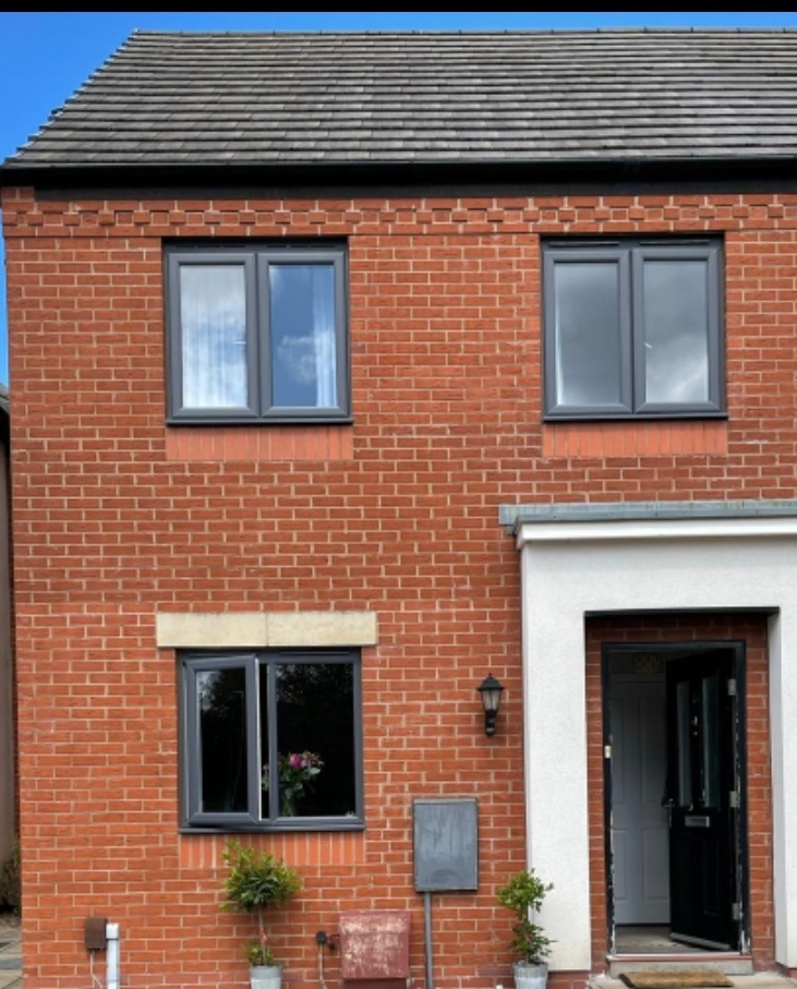 Wolverhampton Room in a Shared House, Pembrey Gardens, WV2 To Rent