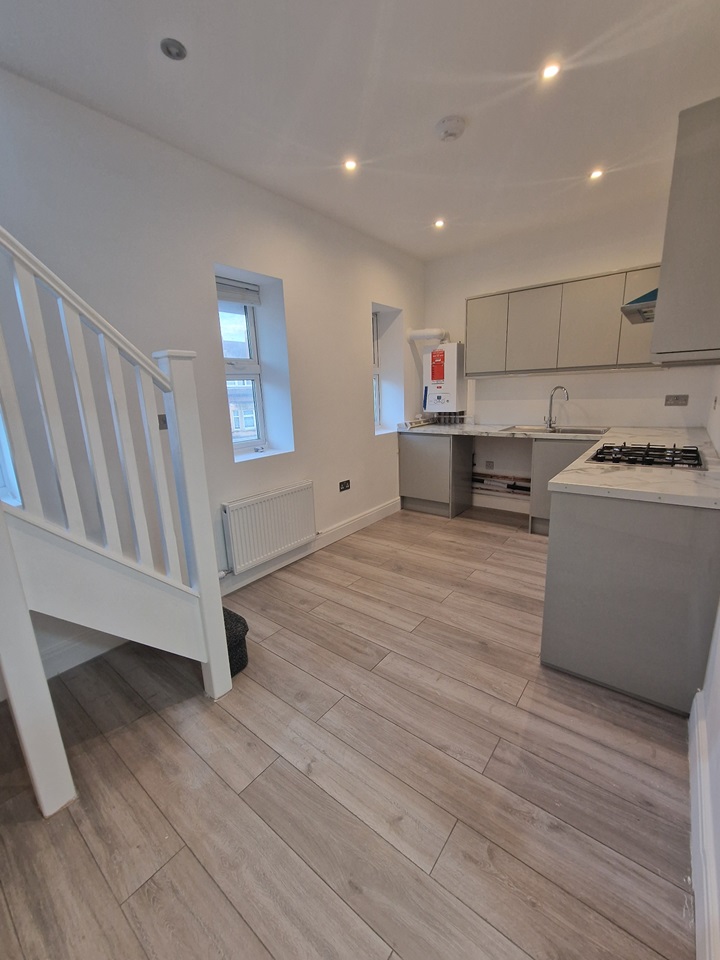 Dagenham 2 Bed Flat, Green Lane, RM8 To Rent Now for £1,650.00 p/m