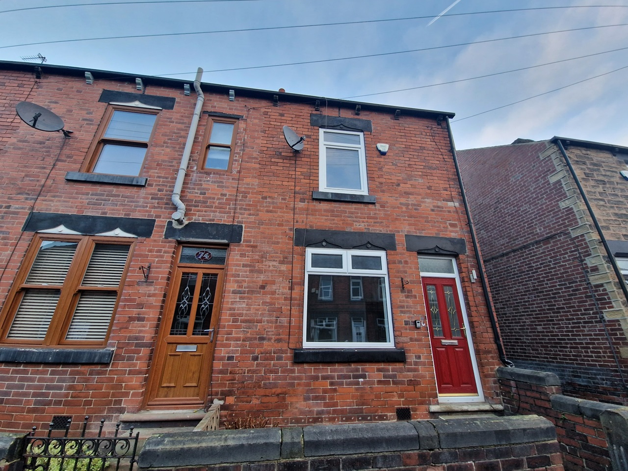 Mapplewell, Barnsley 3 Bed Terraced House, Pye Avenue, S75 To Rent