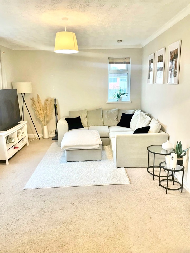 Yate, Bristol 1 Bed Flat, Abbotswood, BS37 To Rent Now for £840.00 p/m