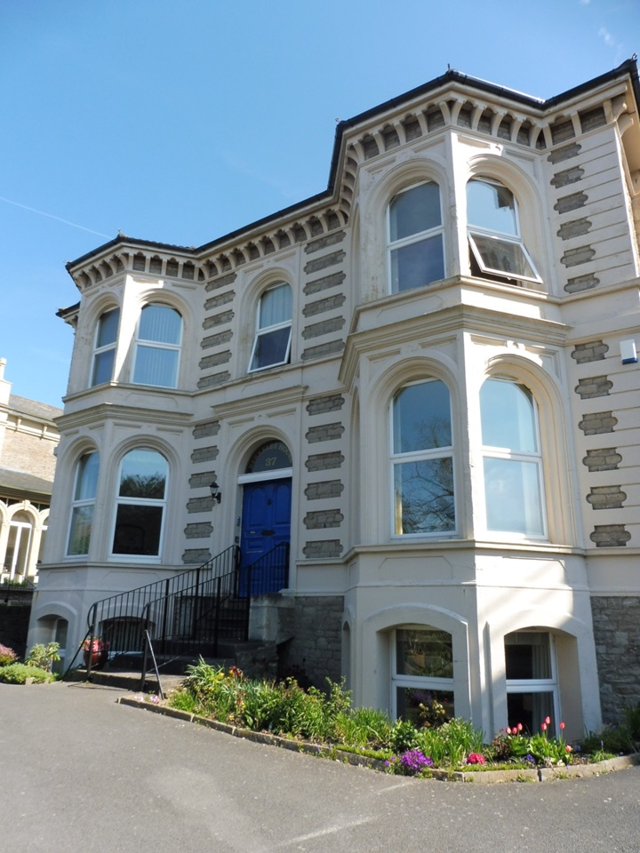 Clevedon 2 Bed Flat, Victoria Road, BS21 To Rent Now for £995.00 p/m