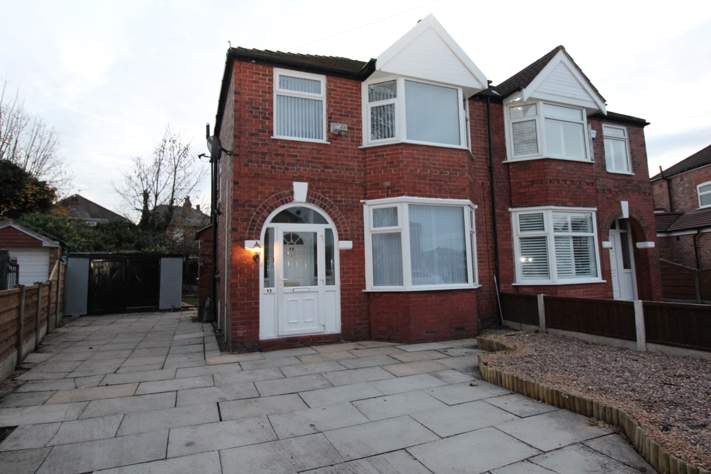 Stretford, Manchester 3 Bed SemiDetached House, Braemar Avenue, M32