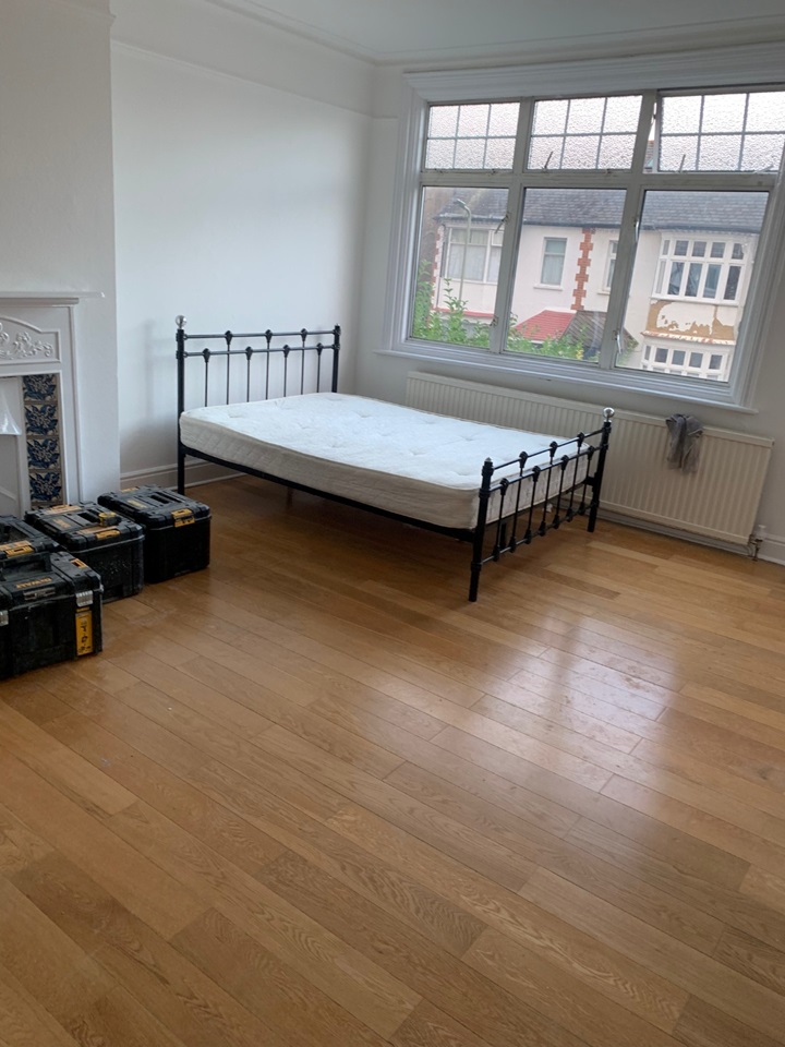 London Studio Flat, Egerton Gardens, NW4 To Rent Now for £1,200.00 p/m