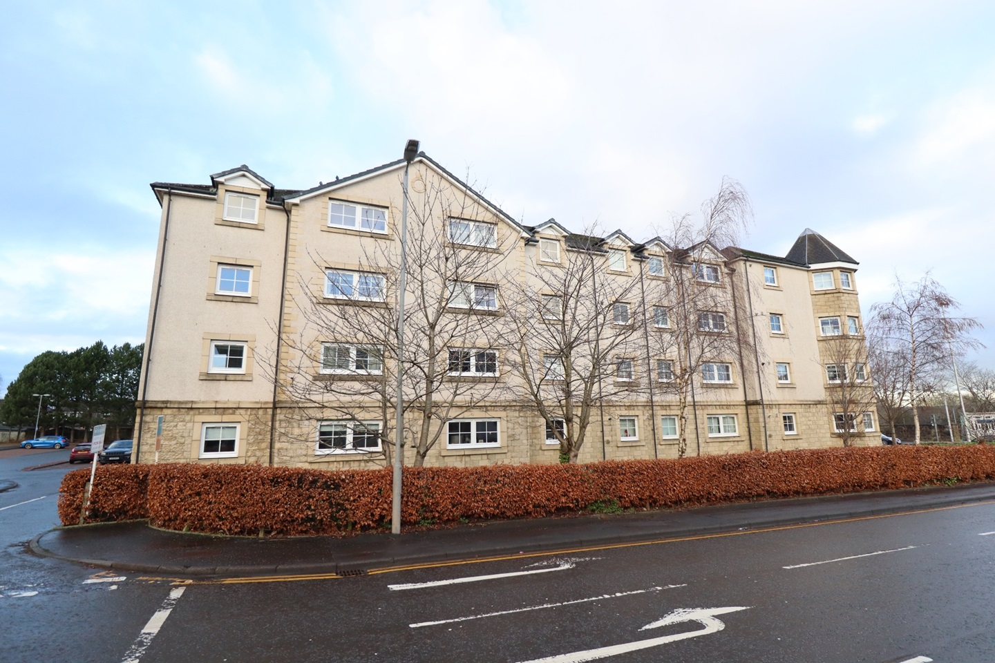 hamilton-2-bed-flat-park-holme-court-ml3-to-rent-now-for-795-00-p-m