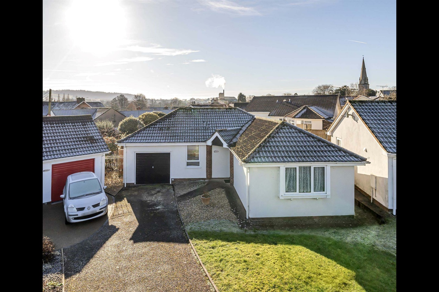 Uffculme, Cullompton 2 Bed Bungalow, Meadow View, EX15 To Rent Now for £995.00 p/m