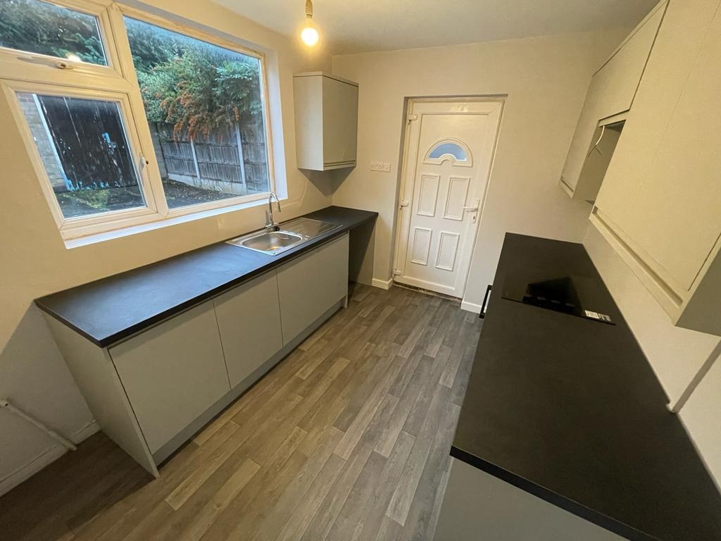Nuthall, Nottingham 2 Bed Flat, Horsendale Avenue, NG16 To Rent Now