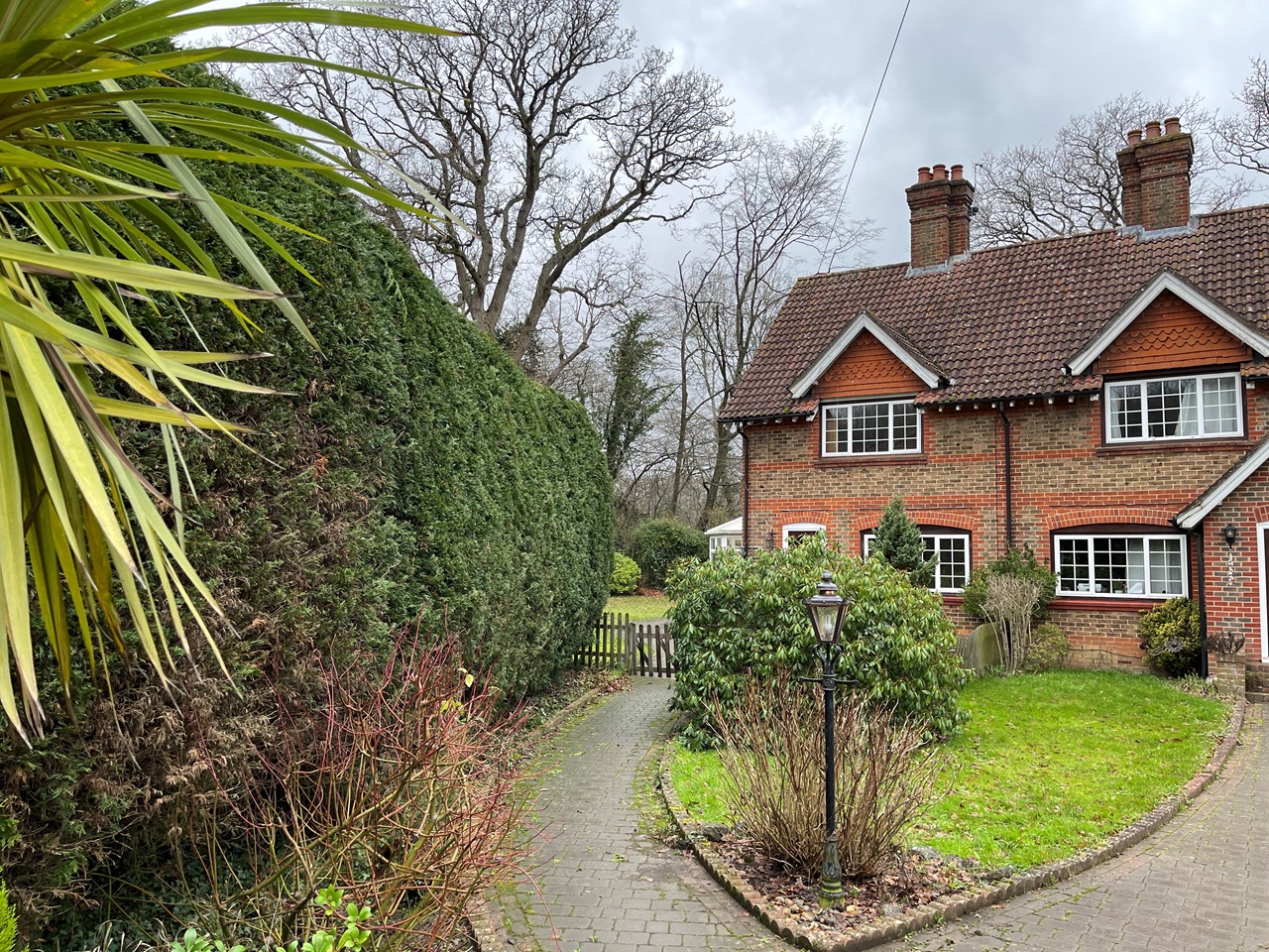 Charlwood, Horley 2 Bed SemiDetached House, Hillside Cottages, RH6