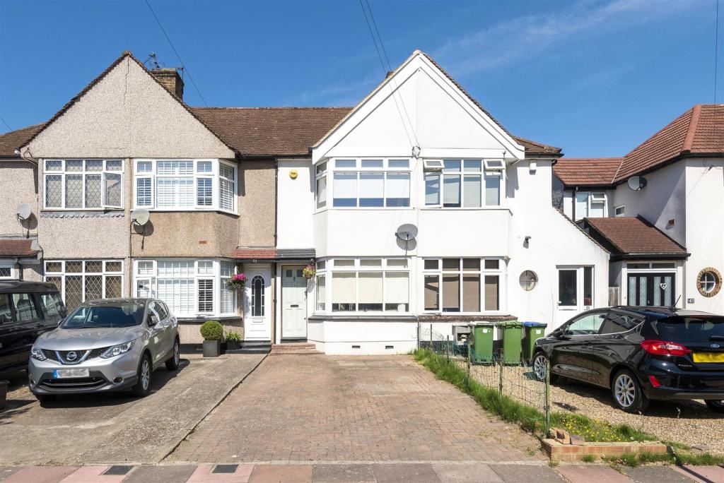 Sidcup 2 Bed Terraced House, Beverley Avenue, DA15 To Rent Now for £1,650.00 p/m