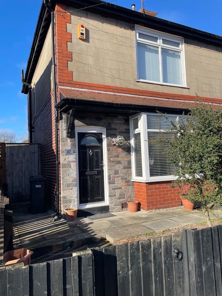 Bolton 2 Bed SemiDetached House, Crompton Avenue, BL2 To Rent Now