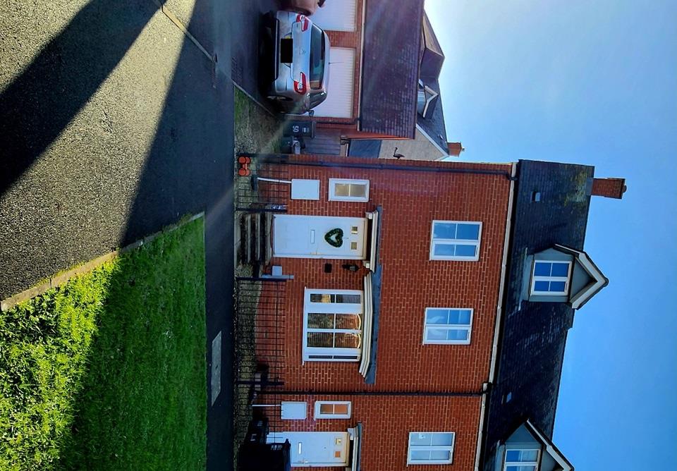 West Wick, WestonSuperMare 4 Bed End Terrace, Kent Avenue, BS24