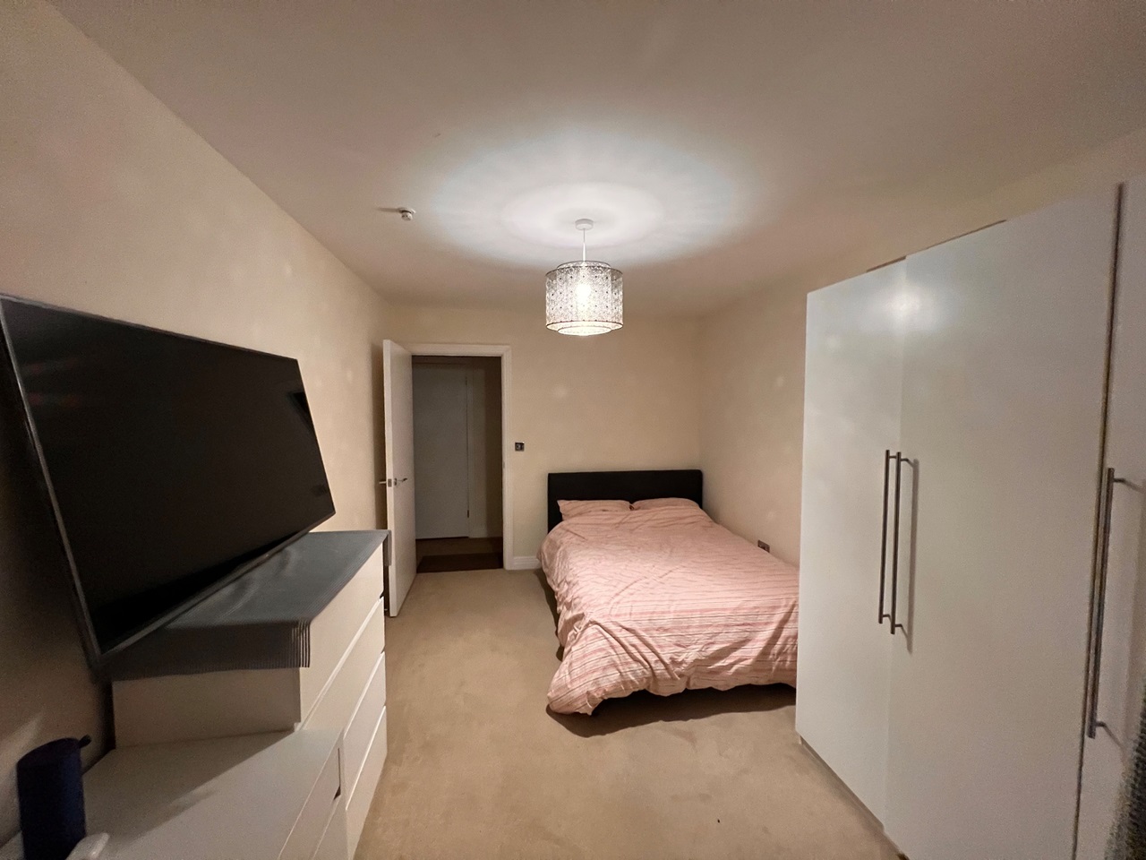 Welwyn Garden City Room in a Shared Flat, Empire House, AL7 To Rent