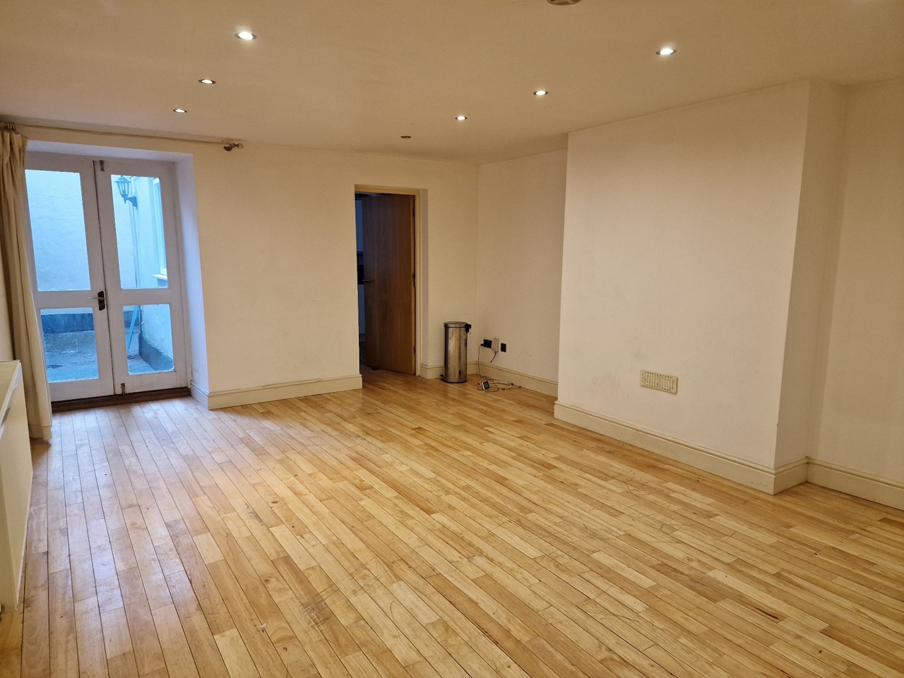 Bristol 2 Bed Flat, Albermarle Row, BS8 To Rent Now for £1,350.00 p/m