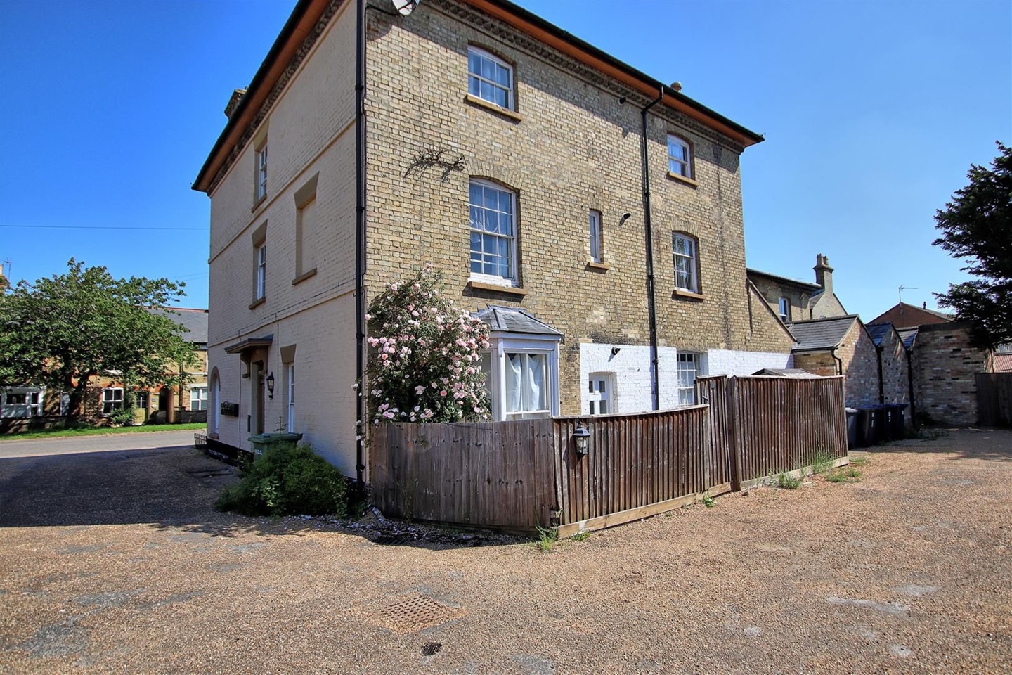 Warboys, Huntingdon 1 Bed Flat, High Street, PE28 To Rent Now for £