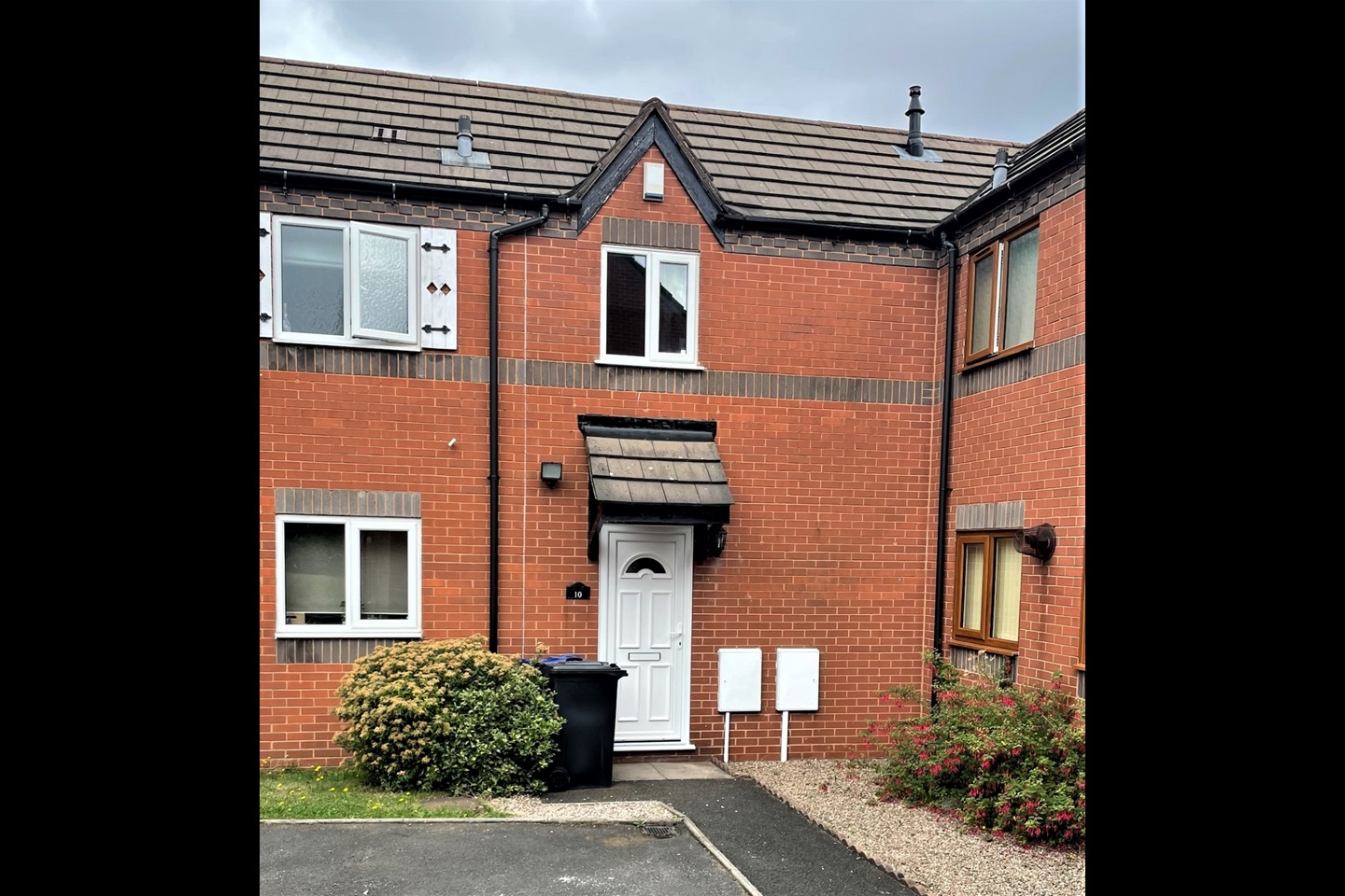 Tividale, Oldbury 2 Bed Terraced House, Charlotte Close, B69 To Rent Now for £950.00 p/m