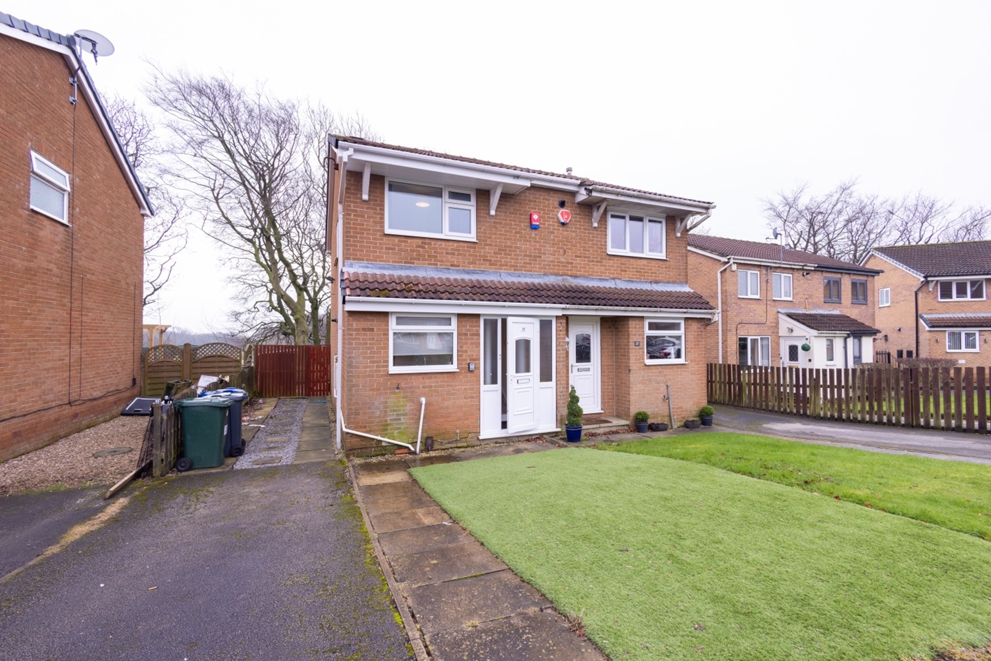 Bradford 3 Bed SemiDetached House, Wastwater Drive, BD6 To Rent