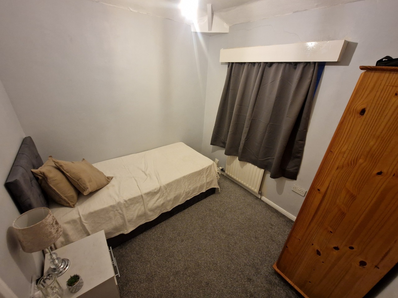 Bradford Room in a Shared House, Rhodesway, BD8 To Rent Now for £