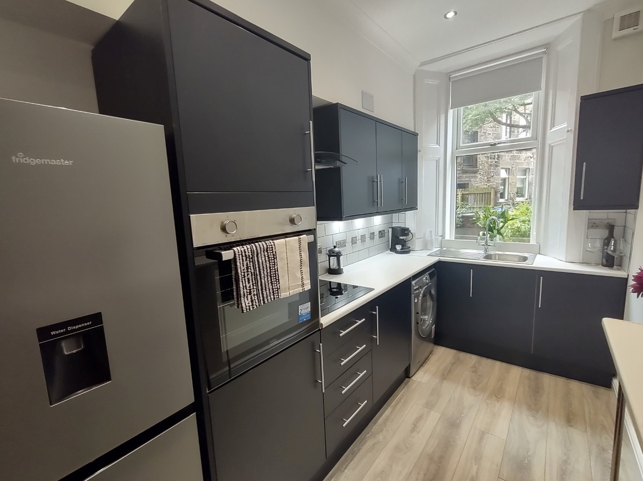 Paisley 2 Bed Flat, Greenock Road, PA3 To Rent Now for £850.00 p/m