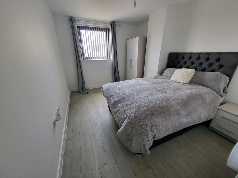 London Room in a Shared Flat, Dawson Building, E15 To Rent Now for