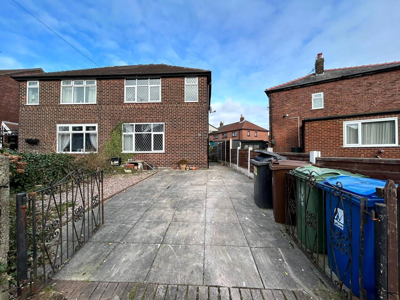 Golborne, Warrington 3 Bed SemiDetached House, Elm Avenue, WA3 To