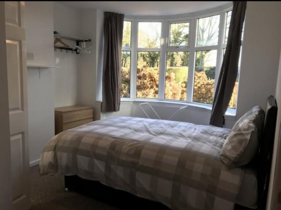 Rednal, Birmingham Room in a Shared House, Cliff Rock Road, B45 To