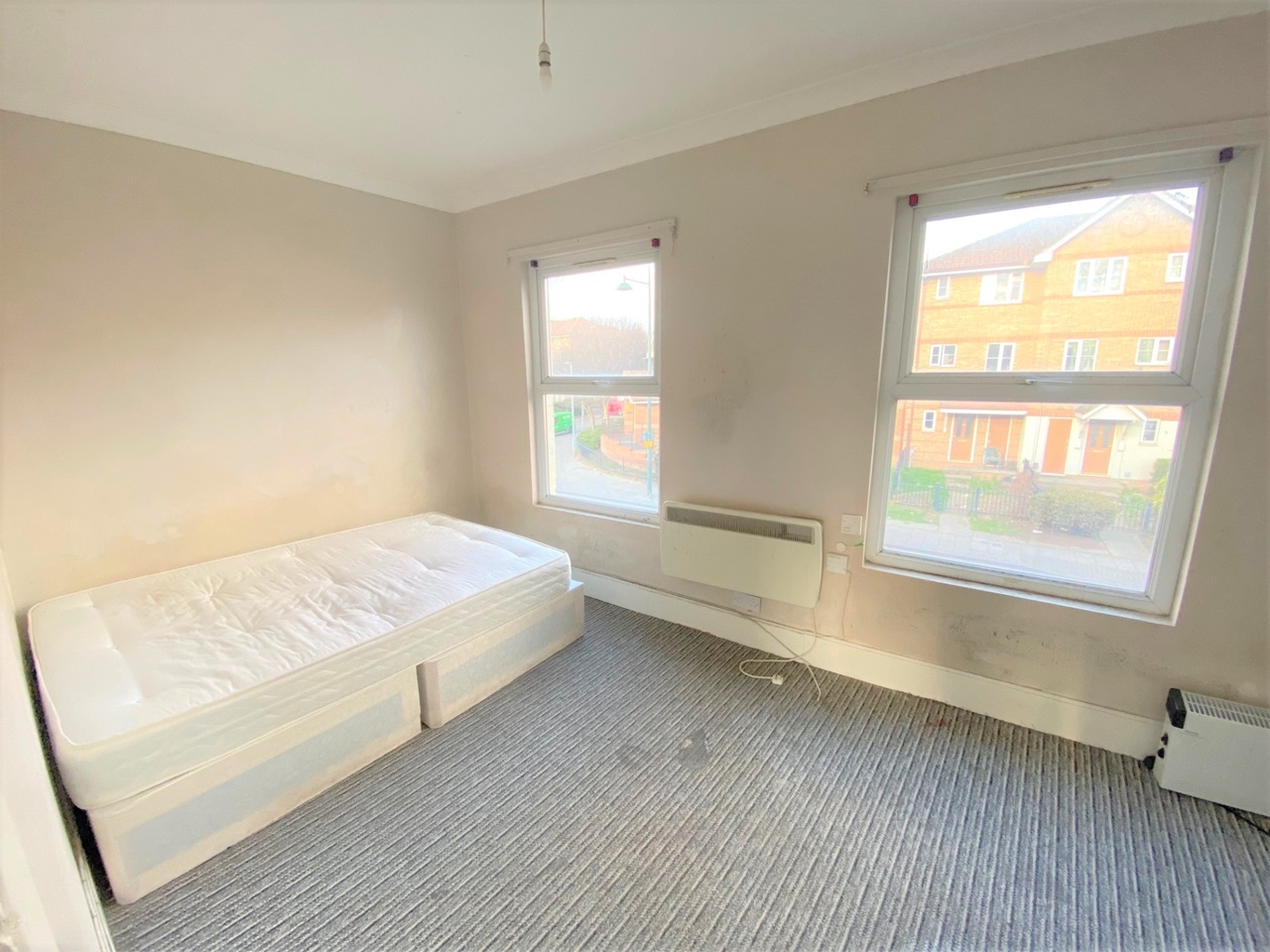 Erith 1 Bed Flat, West Street, DA8 To Rent Now for £1,100.00 p/m
