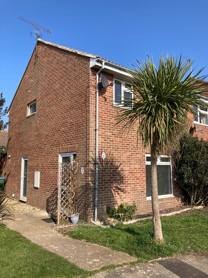 East Preston, Littlehampton 3 Bed End Terrace, Saxon Close, BN16 To