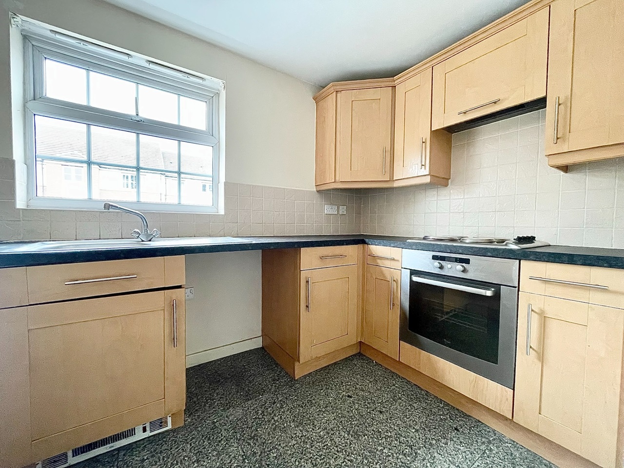 Middlesbrough 2 Bed Flat, Clough Close, TS5 To Rent Now for £650.00 p/m