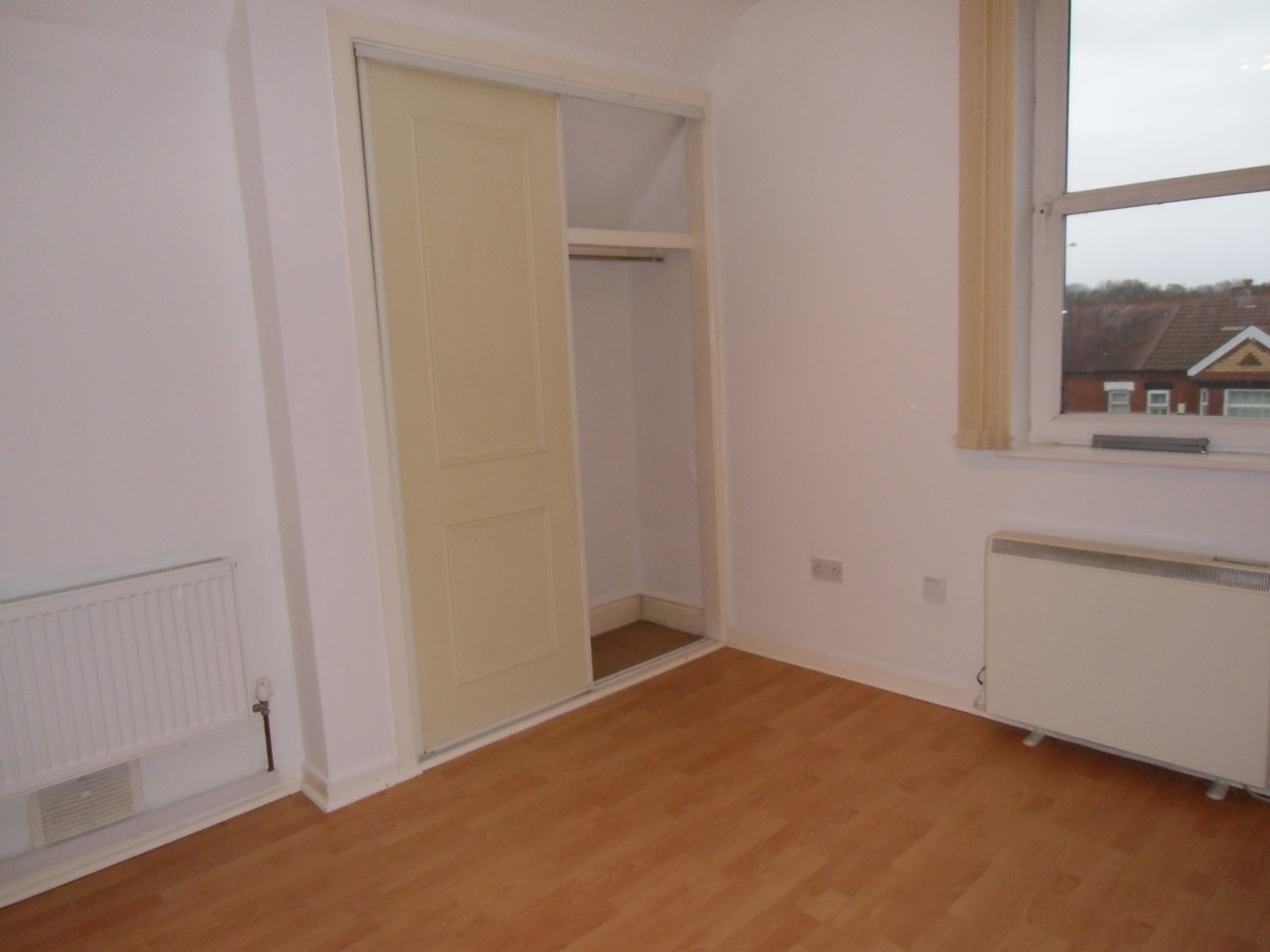 Manchester Studio Flat, Didsbury, M20 To Rent Now for £700.00 p/m