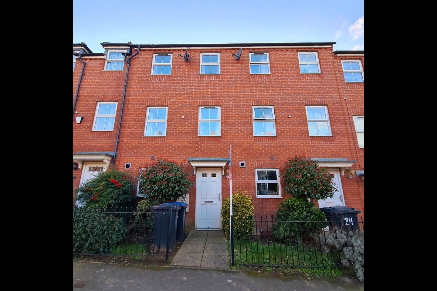 Market Harborough 4 Bed Terraced House, Lathkill Street, LE16 To