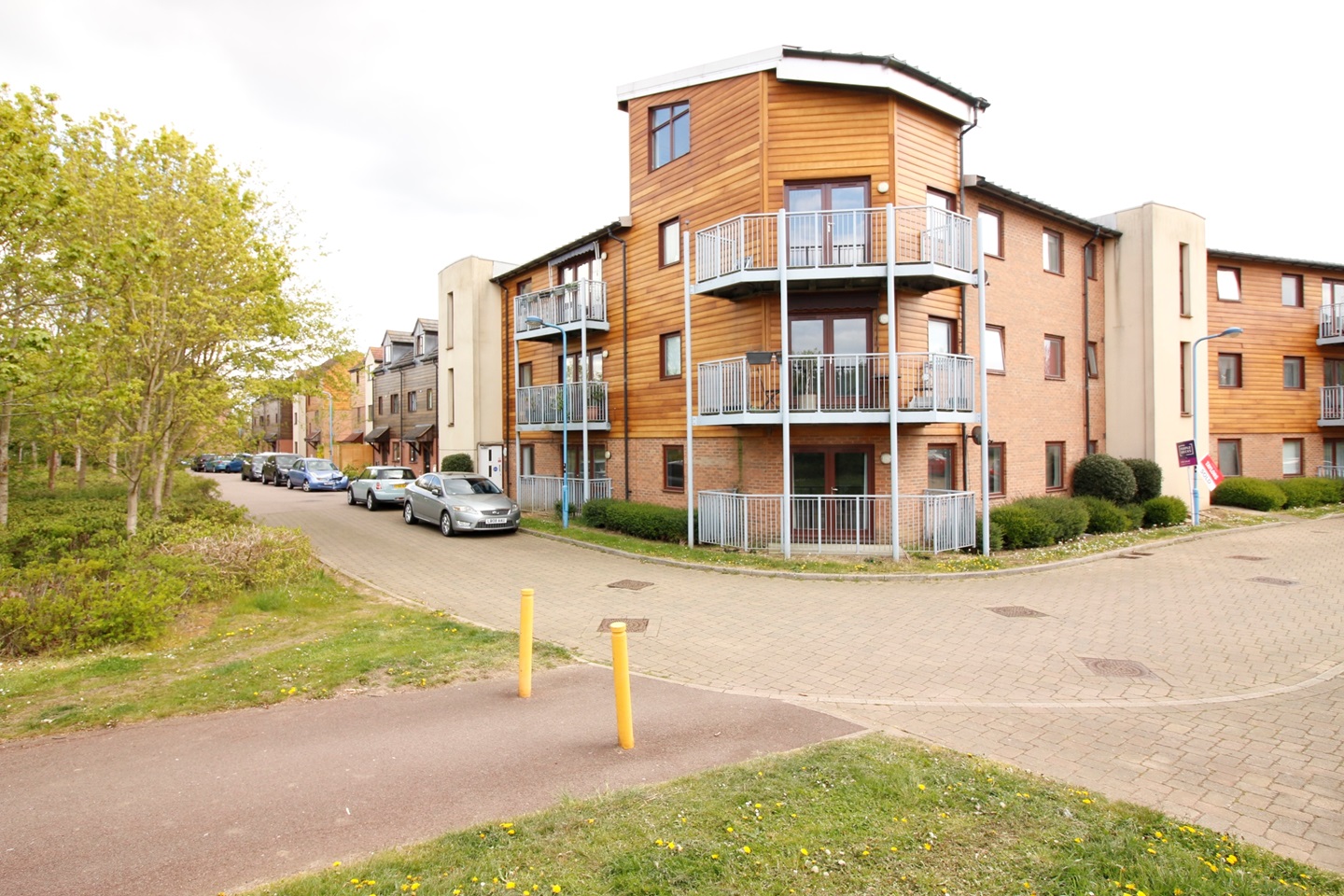 Broughton, Milton Keynes 1 Bed Flat, Staverton Grove, MK10 To Rent