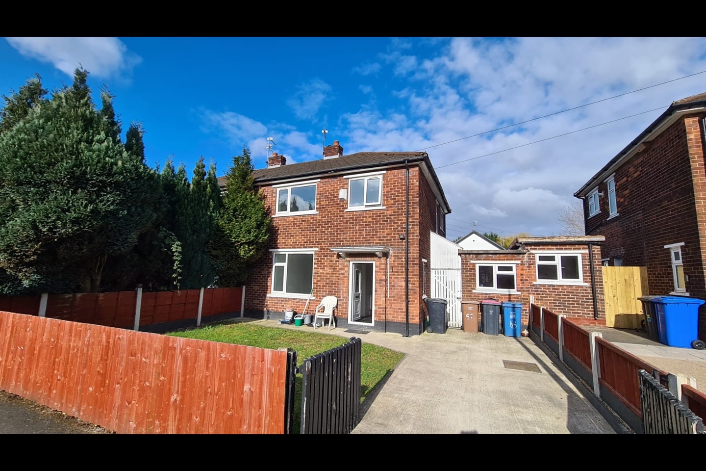 Eccles, Manchester 3 Bed SemiDetached House, Cypress Road, M30 To