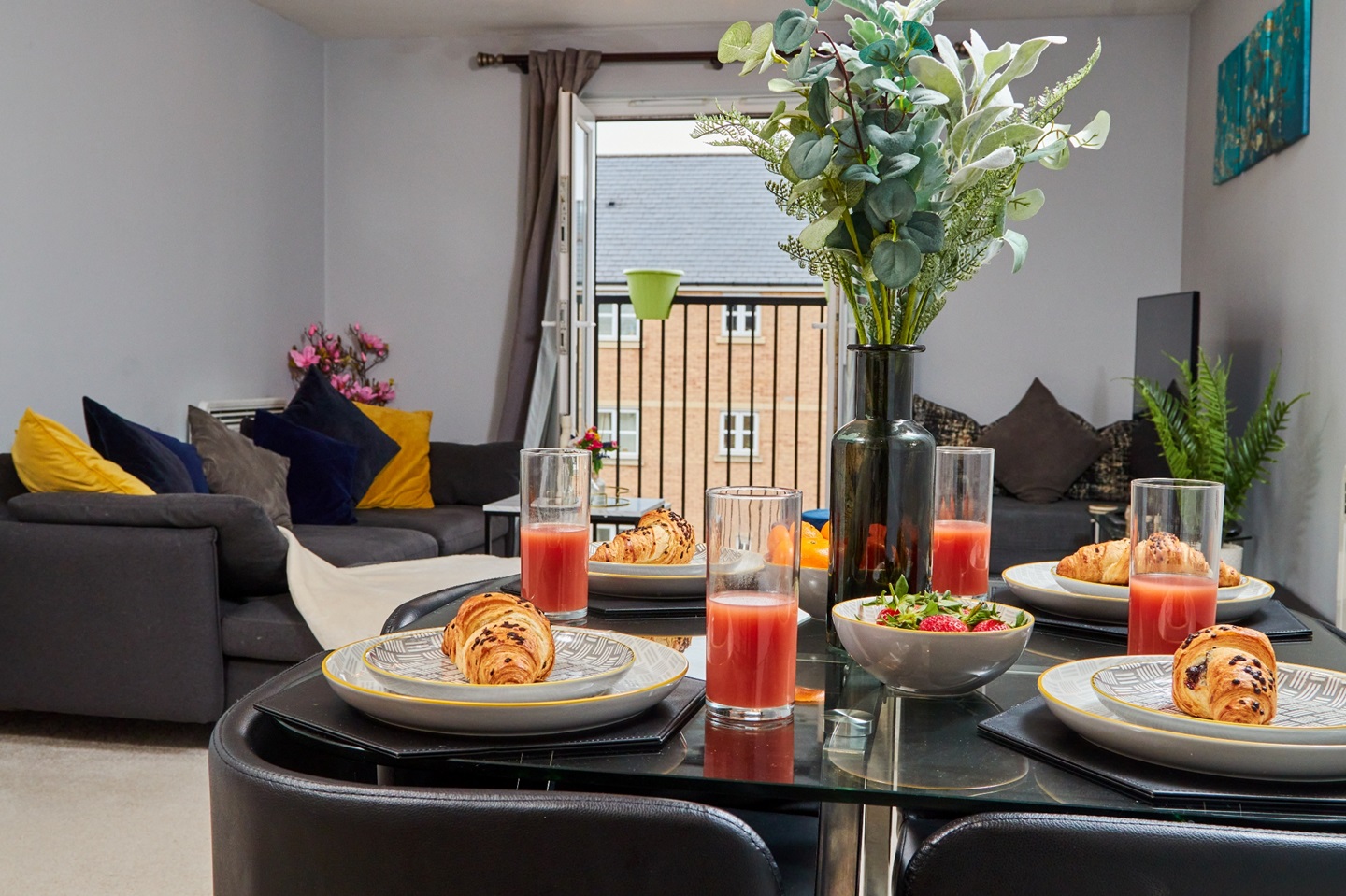 Fully Furnished & AllBills Inclusive In Leeds 2 Bed Flat, Montgomery