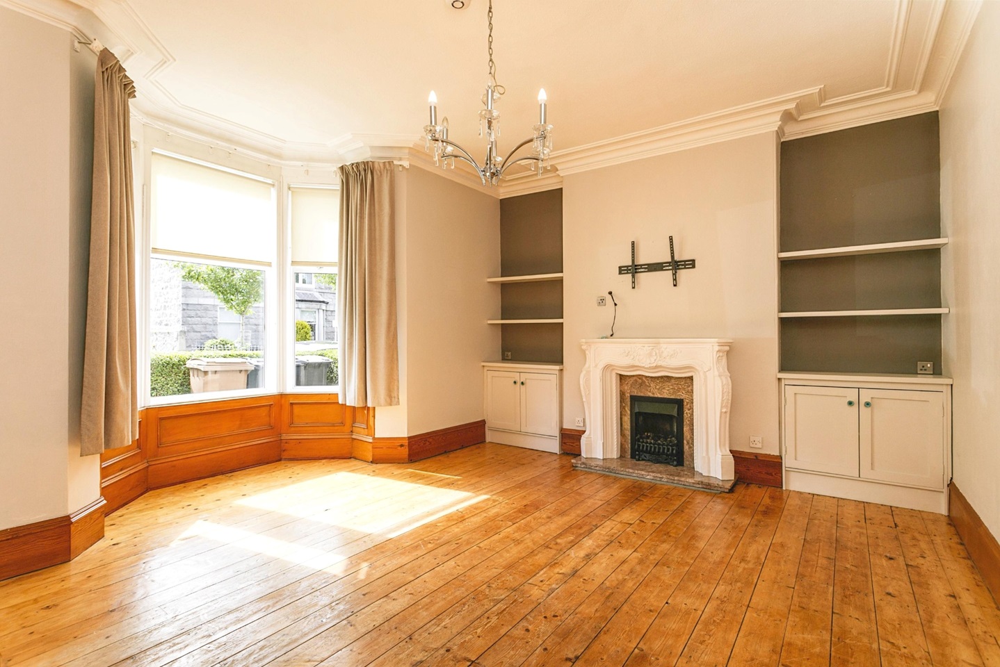 Aberdeen 1 Bed Flat, Mile End Avenue, AB15 To Rent Now for £800.00 p/m