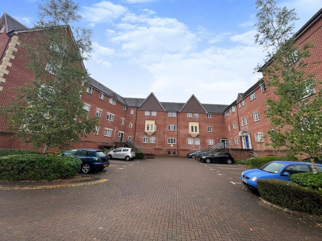 Verwood 2 Bed Flat, Crane House, BH31 To Rent Now for £995.00 p/m