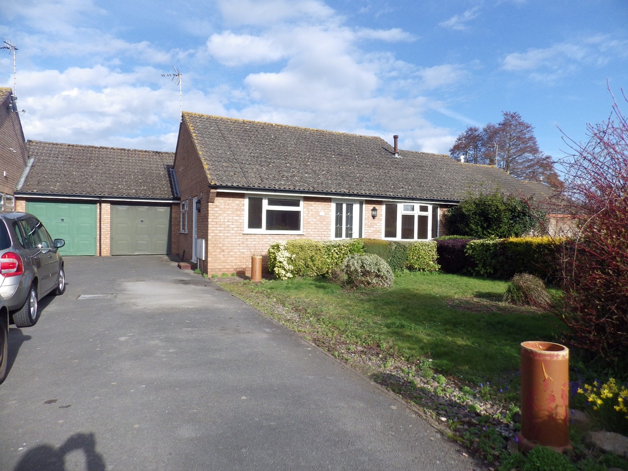 Williton, Taunton 2 Bed Bungalow, Alder Close, TA4 To Rent Now for £850.00 p/m