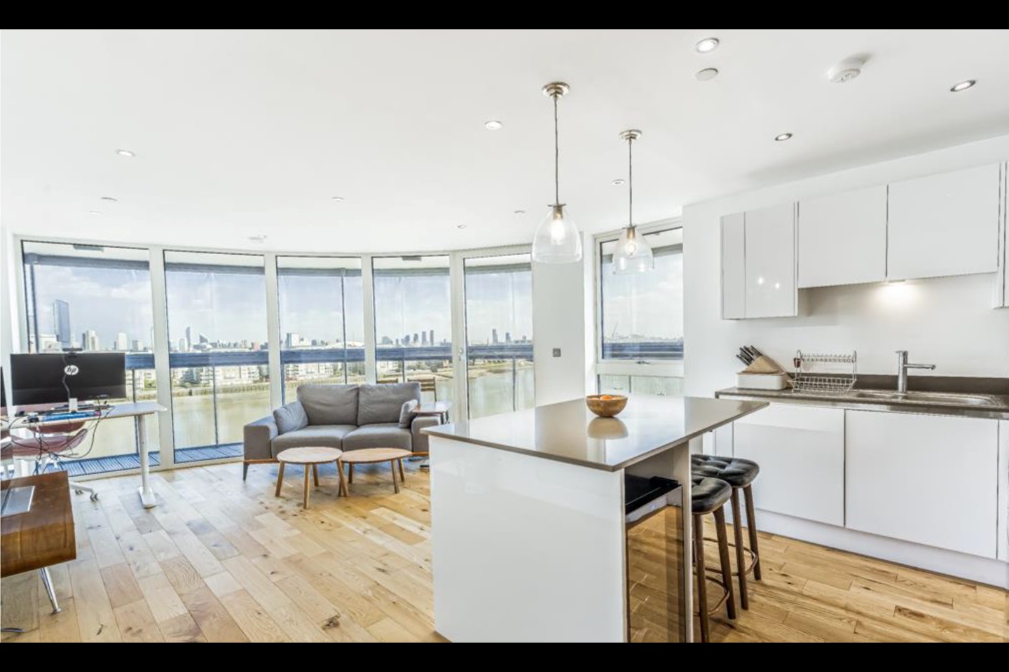 London 3 Bed Flat, Admirals Tower, SE10 To Rent Now for £2,600.00 p/m