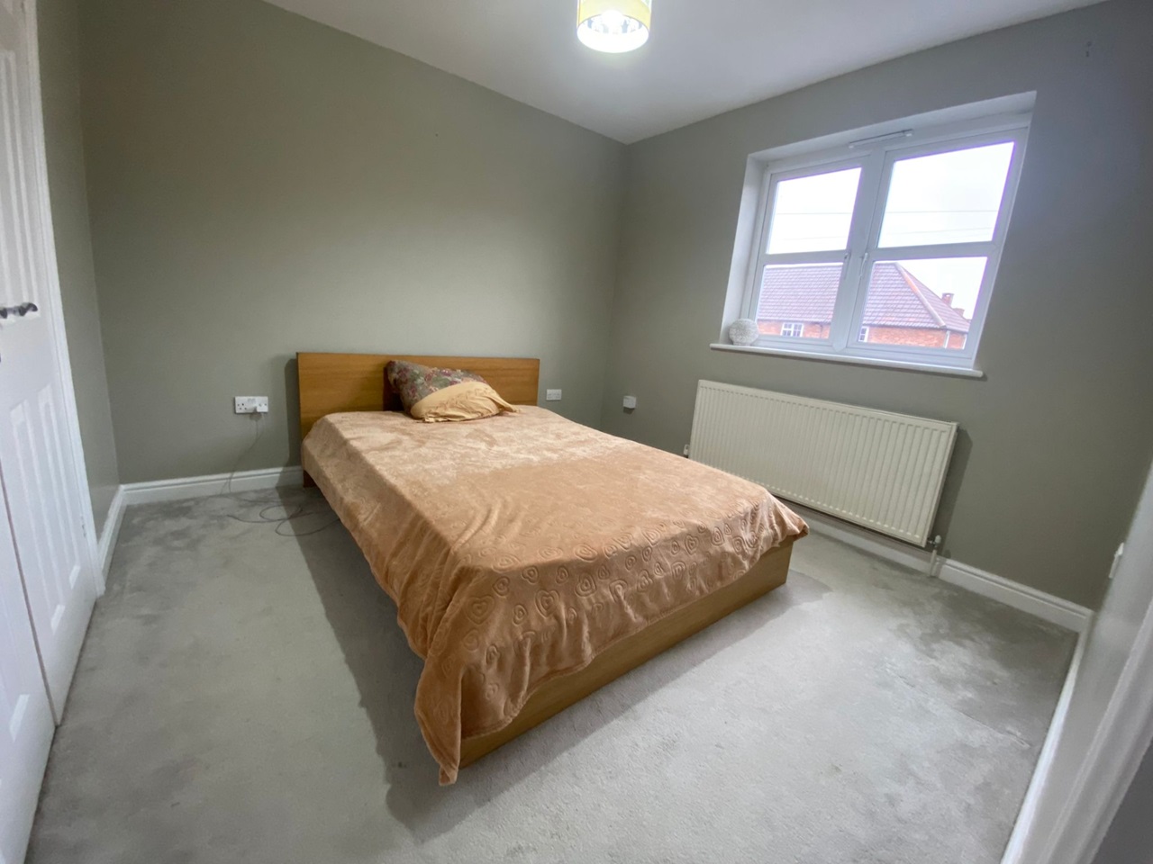 Morden Room in a Shared House, Abbotsbury Road, SM4 To Rent Now for