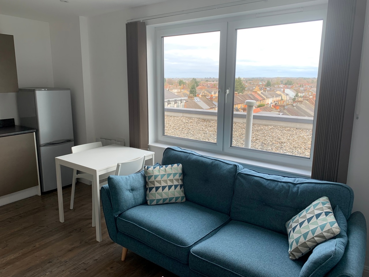 Slough 1 Bed Flat, West Central, SL2 To Rent Now for £1,160.00 p/m