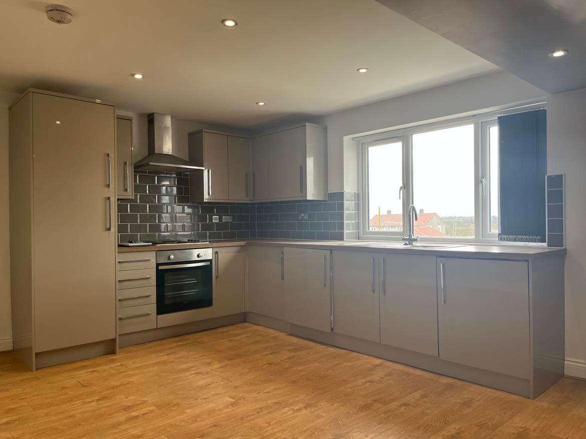 New Crofton, Wakefield 2 Bed Flat, Santingley Court, WF4 To Rent