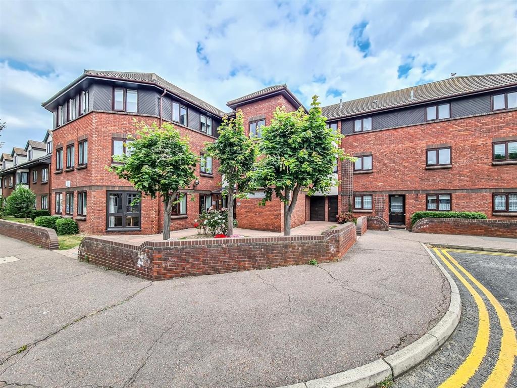 SouthendOnSea 1 Bed Flat, Martins Court, SS2 To Rent Now for £900