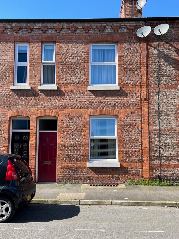 Sale 2 Bed Terraced House, Tatton Road, M33 To Rent Now for £1,200.00 p/m