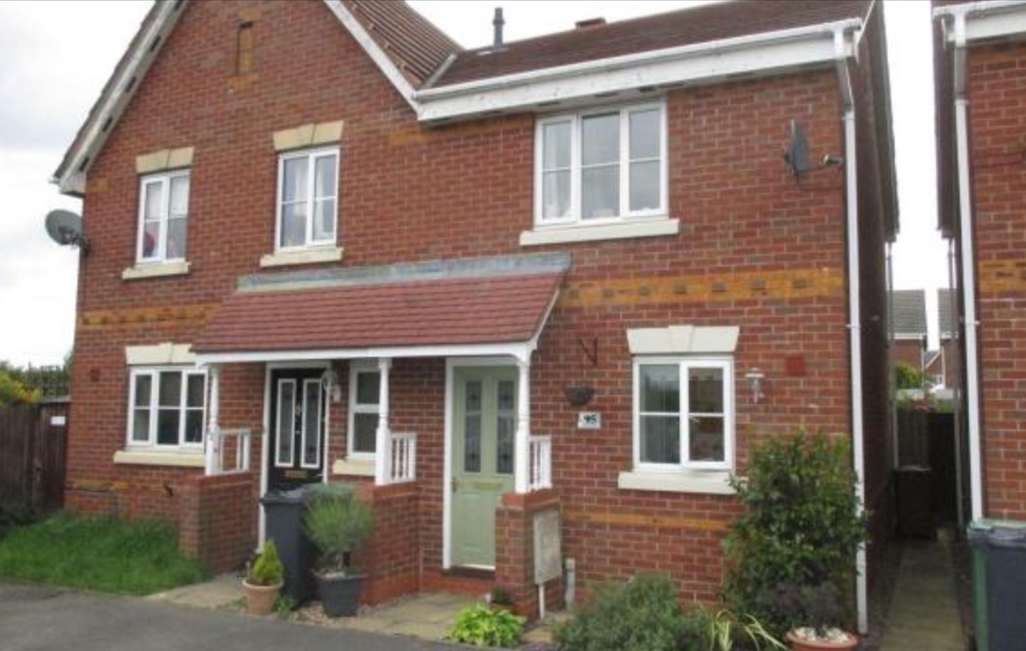 Brownhills 2 Bed SemiDetached House, Lane, WS8 To Rent