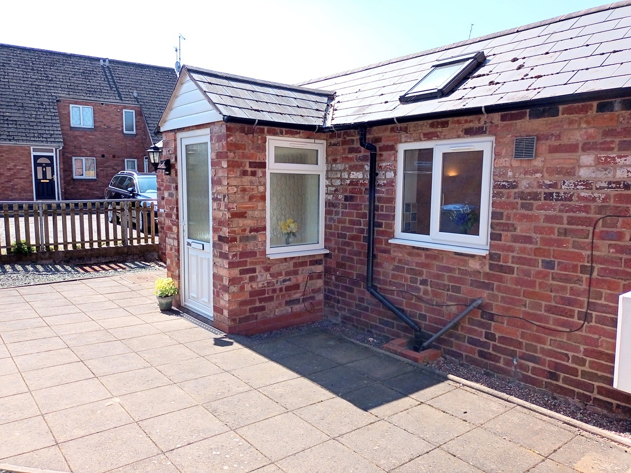 Droitwich 1 Bed Bungalow, Ombersley Street West, WR9 To Rent Now