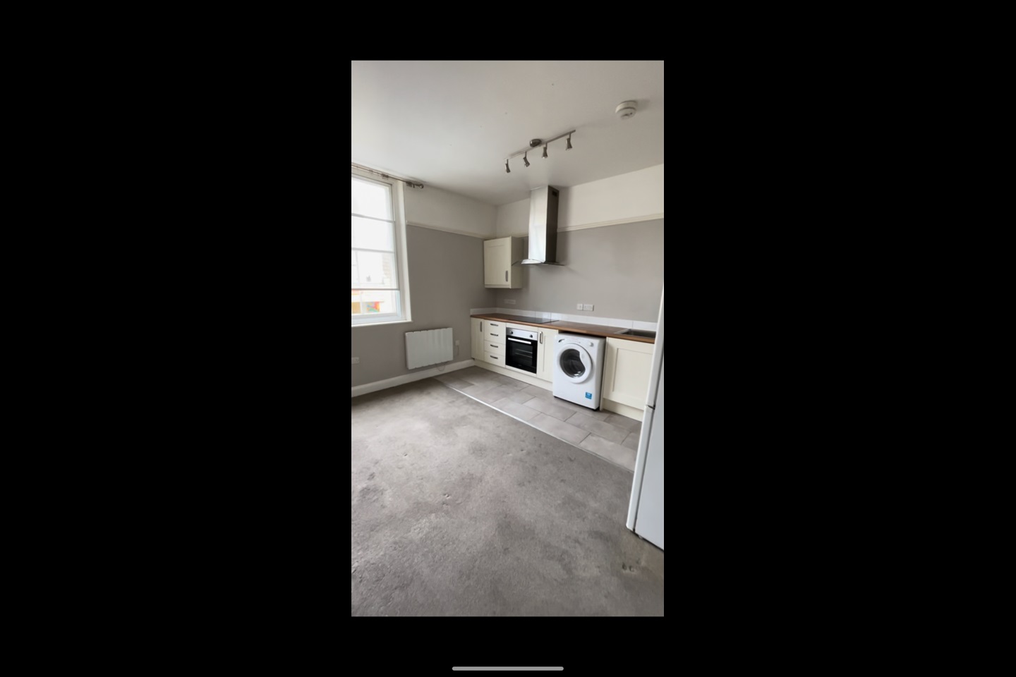 Glastonbury 1 Bed Flat, High Street, BA6 To Rent Now for £775.00 p/m