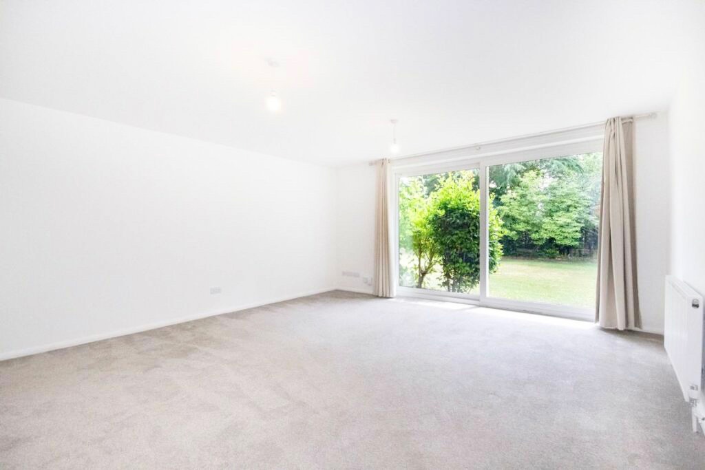 Hornchurch 1 Bed Flat, Turner Road, RM12 To Rent Now for £1,395.00 p/m