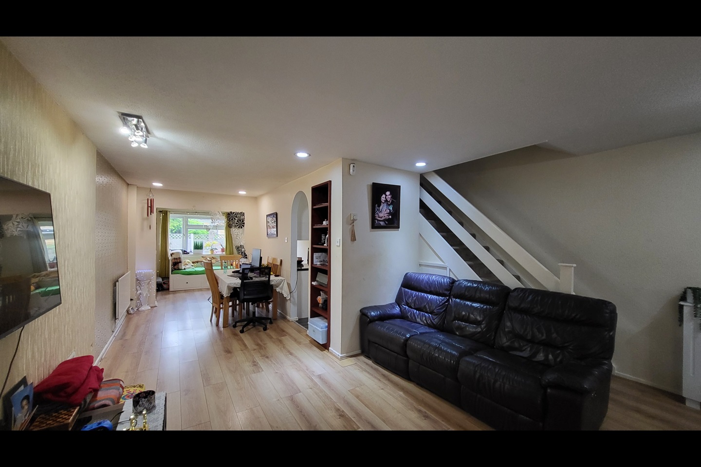 Ilford 3 Bed End Terrace, Poplar Way, IG6 To Rent Now for £2,250.00 p/m