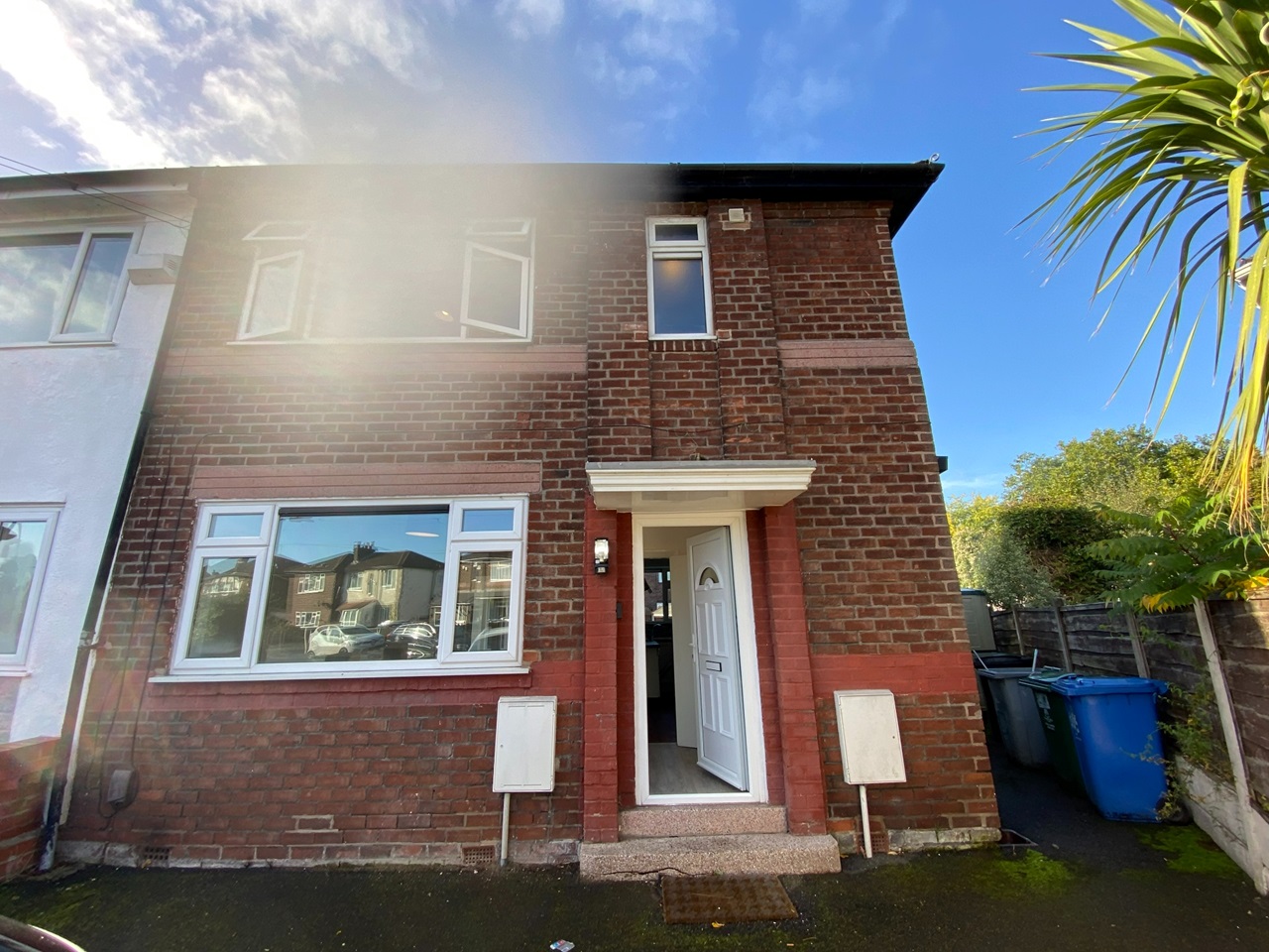 Urmston, Manchester 3 Bed SemiDetached House, Kingsway Park, M41
