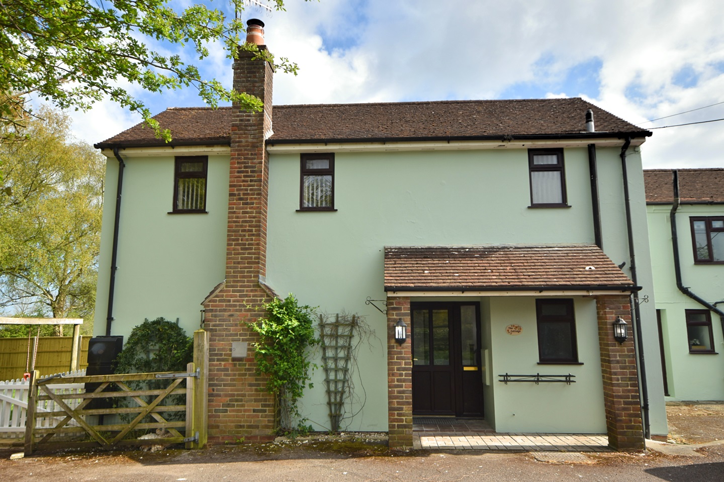 Newtown, Fareham 3 Bed SemiDetached House, Clamp Farm, PO17 To